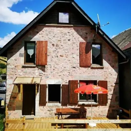La Rustique Du Bout Du Holiday home Chambon-sur-Lac